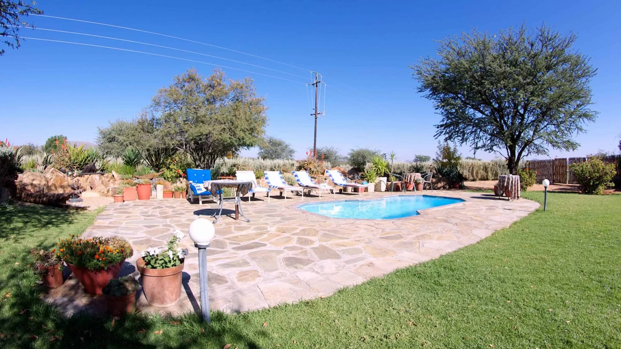 Etango-Ranch-Guestfarm-Resdest-Namibia-Windhoek-Airport-SwimmingPool1